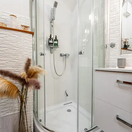 公寓 K1 Piatok Sobota Disco Cez Tyzden Tichy 科希策