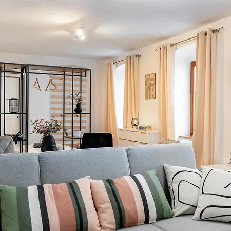 Apartment K1 Piatok Sobota Disco Cez Tyzden Tichy *