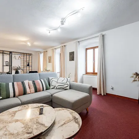 Apartment K1 Piatok Sobota Disco Cez Tyzden Tichy *